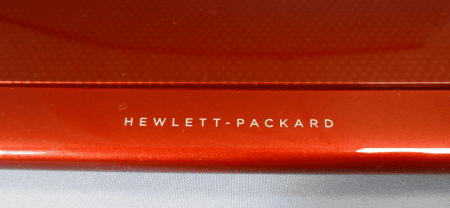 背の部分に「HEWLETT-PACKARD」の文字が入っています