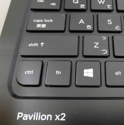 「HP Pavilion 11-h100 x2」のキーボードは、最近、各メーカーのパソコンで採用されることが多い、「アイソレーション」とも呼ばれる「浮き石型」のキーボードが搭載
